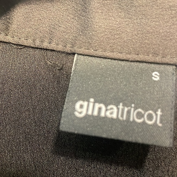 Satin Button-Down with Bell-Sleeves from Gina Tricot - Picture 2 of 3